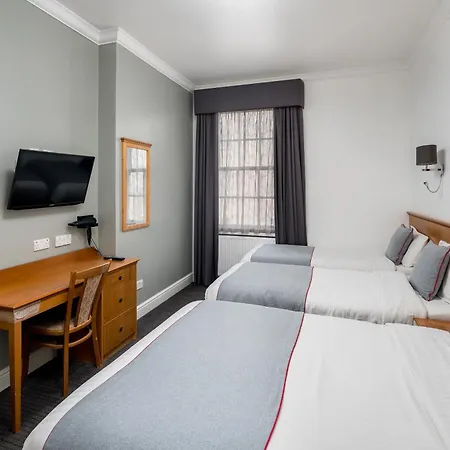 Oyo Townhouse New England, London Victoria-3