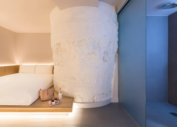 Zedwell Underground Hotel Tottenham Court Rd Londra